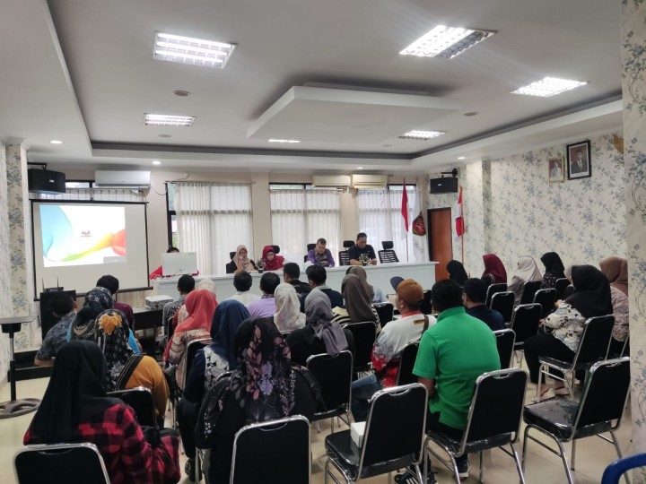 Giat, Jum'at 14 Juni 2024, Menghadiri Rapat koordinasi Tahapan Persiapan Menjelang Pilkada 2024 di Hotel Grand Kartika Samarinda di hadiri Seklur & Menghadiri Silahturahmi dan Pembagian SK serta SPK PTT Se-Kecamatan Samarinda Utara di Aula kantor kecamatan Samarinda Utara di hadiri Seluruh PTT Kelurahan Sempaja Barat.amarinda Utara di Aula kantor kecamatan Samarinda Utara di hadiri Seluruh PTT Kelurahan Sempaja Barat.