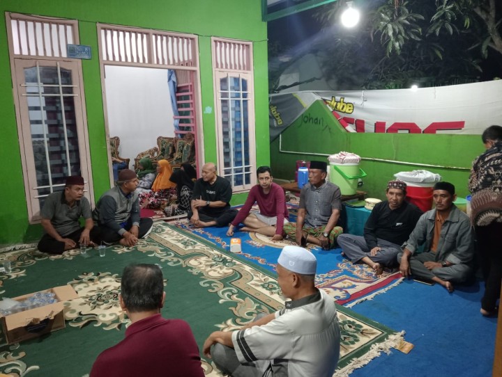 Giat Malam, Sabtu 15 Juni 2024 Pemilihan ketua RT 01 periode tahun 2024-2029 (Lima Tahun) berdasarkan Peraturan Walikota Samarinda Nomor 1 Tahun 2024 tentang Rukun Tetangga Kelurahan Sempaja Barat, Kecamatan Samarinda Utara dengan berakhirnya masa bakti ketua RT tahun 2021-2024.