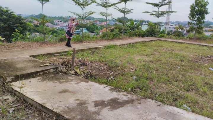 Giat, Kamis 20 Juni 2024 1. Menghadiri Loka Karya Mini Lintas Sektor TW 2 di Aula kantor kecamatan Samarinda Utara di hadiri Kasi Kesra, Peninjauan taman bunga,buah dan  area Jogging track di RT 05 di hadiri Kasi Ekbang beserta staf & Menghadiri Rapat Rekonsiliasi Barang Milik Daerah Tahun Anggaran 2024 di Kantor BPKAD dihadiri Bendahara beserta staf.