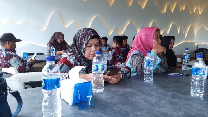 Giat, Kamis 20 Juni 2024 Menghadiri Mediasi Lokasi Tanah Blok I di Kantor BPN Kota Samarinda di hadiri Kasi Tapem beserta staf dan Ketua RT 2 & Menghadiri Sosialisasi dan Evaluasi Pelaksanaan Perlindungan BPJS Ketenagakerjaan di Mercu Suar Food Jl Bukit Alaya di hadiri Kasi Kesra dan Bendahara kelurahan.