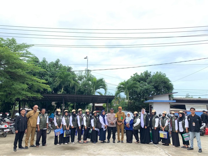 Giat, Senin 24 Juni 2024 Melaksanakan apel Senin pagi di kelurahan sempaja barat di pimpin oleh Seklur & Menghadiri Pelantikan, Pengambilan Sumpah/Janji, Apel Kesiapan dan Bimtek Petugas Pemuktahiran Data Pemilih (Pantarlih) untuk Pemilihan Gubernur dan Wakil Gubernur serta Wali Kota dan Wakil Wali Kota Tahun 2024 di SDN 011 Samarinda Utara, Kebon Agung Jl. Poros Samarinda Bontang di hadiri Sekretaris, Sekretariat PPS kelurahan dan Anggota dan Ketua PPS dan Anggota, Babinsa dan Bhabinkamtibmas.