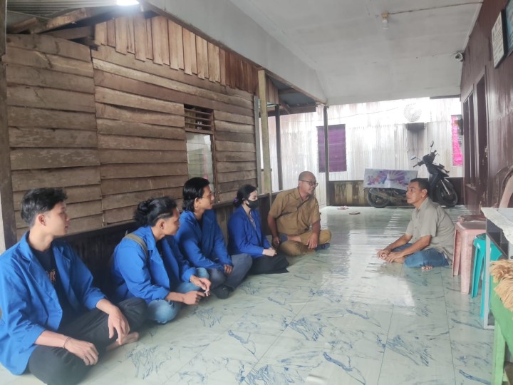 Giat siang, Senin 24 Juni 2024 Mengantarkan dan Memonitoring anak KKN Poltek Samarinda menuju beberapa wilayah RT 10 dan RT 11 dipimpin oleh Kasi Tapem beserta staf & Menghadiri Rapat koordinasi Sekretaris Perangkat Daerah di Ruang Rapat Mangkupalas Lt 2 dihadiri Seklur.