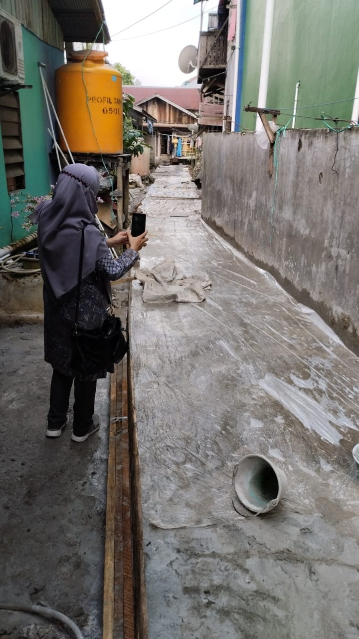 iat, Kamis 27 Juni 2024 Memonitoring pekerjaan Semenisasi pada kegiatan Probebaya bidang Sapras di wilayah RT 11 Kelurahan Sempaja Barat Kecamatan Samarinda Utara dihadiri Kasi Ekbang beserta staf.