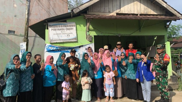Giat, Sabtu 29 Juni 2024 Mengikut Pelayanan Kegiatan Intervensi Serentak Pencegahan Stunting dalam rangka mendongkrak capaian kunjungan Bayi, Balita, Bumil dan Catin 100% pada Posyandu di wilayah Kelurahan Sempaja Barat di hadiri Lurah, Sekretaris Camat, Ketua PKK kelurahan, Wakil Ketua PKK kecamatan, Seklur, Babinsa, Puskesmas Sempaja.
