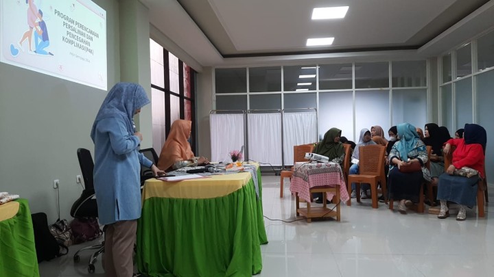 Giat, Jum'at 05 Juli 2024, Menghadiri Rapat Pertemuan Program Perencanaan Persalinan dan Pencegahan Komplikasi (P4K) di Puskesmas Sempaja dihadiri Staf Kasi Kesra & Mendampingi Pelaksanaan Penilaian Probebaya Award tingkat Kecamatan di wilayah kelurahan sempaja barat di hadiri oleh Tim Penilaian Kecamatan, Kasi Ekbang, Kasi Kesra, Ketua RT dan Pendamping Probebaya Sapras dan Pendamping Non Sapras.