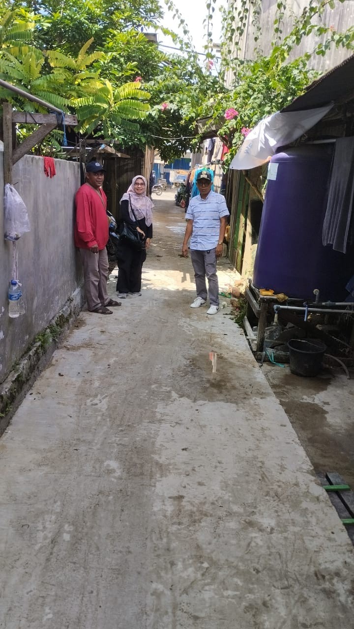 Giat Sore, Jum'at 05 Juli 2024 Monitoring pekerjaan pada kegiatan Probebaya bidang Sapras Tahun Anggaran 2024 di wilayah kelurahan sempaja barat di hadiri Lurah, Kasi Ekobang dan Ketua RT Semenisasi jalan pada Jl. KH Wahid Hasyim di GG Unggul RT 10, Semenisasi jalan pada Jl KH Wahid Hasyim di Gg. Ramania RT 11 & Rehab Musholla pada Jl. KH Wahid Hasyim GG Lorong Abadi di RT 12.