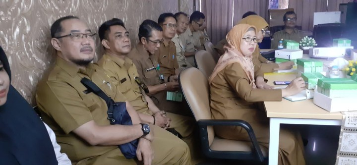 Giat, Senin 15 Juli 2024, Melaksanakan apel Senin pagi di kelurahan sempaja barat di pimpin Seklur,  Menghadiri Rapat Pembentukan Kencana Tanggung Bencana (Kencana) Kota Samarinda di ruang rapat Mangkupelas Lt 2 dihadiri Lurah,  Menghadiri Pembahasan Manajemen Risiko di Kecamatan Samarinda Utarauang Camat Samarinda Utara dihadiri Seklur & Menghadiri Rapat Evaluasi Interfensi Serentak Pencegahan Stunting tahun 2024 di gedung UMKT Samarinda dihadiri Lurah.