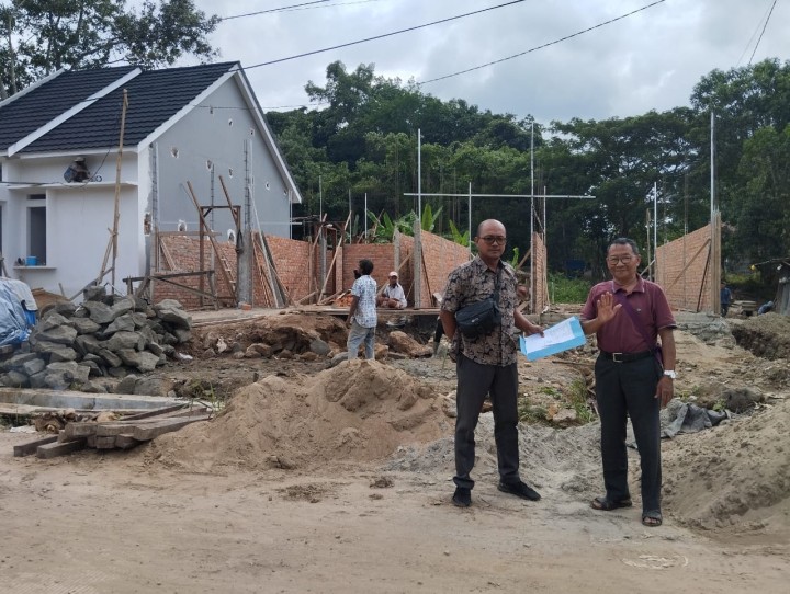 Giat, Kamis 18 Juli 2024, Menghadiri Rapat Koordinasi dan Bimtek Penyusunan Laporan Pertanggungjawaban Keuangan PPK dna PPS pada Pemilihan Gubernur dan Wakil Gubernur serta Wali Kota dan Wakil Wali Kota Samarinda Tahun 2024 di Hotel Fugo Samarinda dihadiri Sekretaris dan Bendahara PPS & Monitoring cek lokasi peninjauan permohonan pemecahan sertifikat jl AW Syahrani blok JB RT 01 dihadiri Kasi Tapem beserta staf.