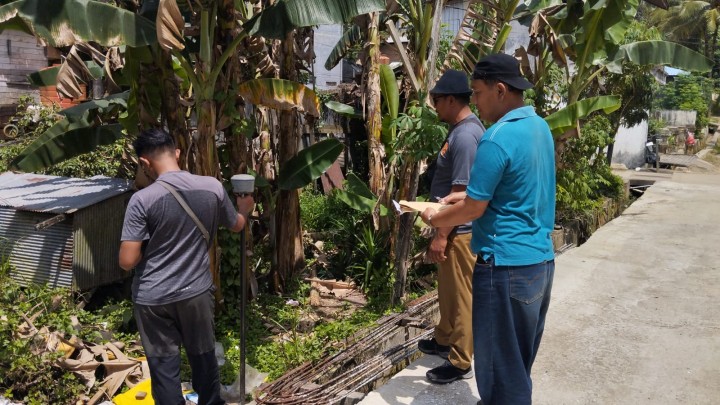 Giat, Senin 29 Juli 2024, Melaksanakan apel Senin pagi di kelurahan sempaja barat di pimpin oleh Kasi Ekbang, Menghadiri Rapat penajaman kepegawaian di lingkungan Pemkot Samarinda di Aula kantor kecamatan Samarinda Utara di hadiri Seklur, Menghadiri Rapat Verifikasi calon peserta pekerja Rentan di ruang Mangkupalas Lt 2 di balaikota dihadiri Lurah, Menghadiri asistensi RKA-SKPD Anggaran pendapatan belanja daerah tahun anggaran 2025 di Hotel Aston Samarinda dihadiri Kasi Ekbang, Bendahara beserta staf & Peninjauan Lokasi tanah di RT 01 dan RT 12 Kelurahan Sempaja Barat di hadiri Kasi Tapem beserta staf dan Ketua RT 01 dan RT 12.