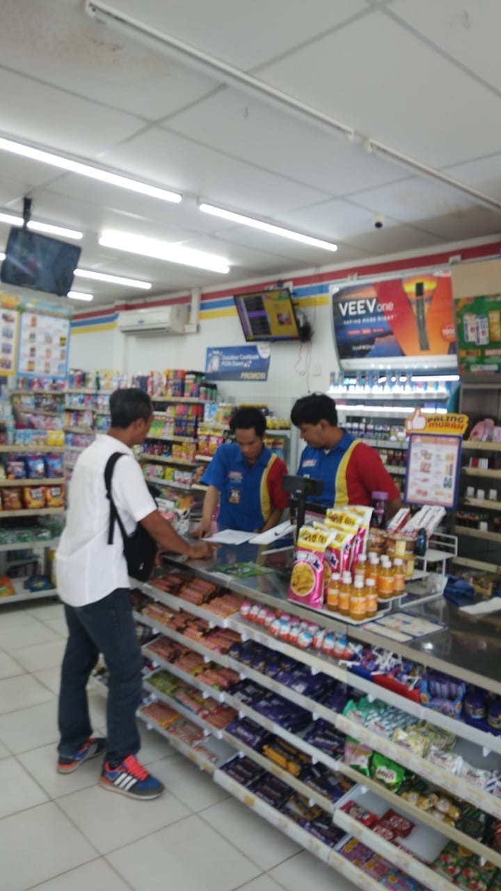Giat, Rabu 31 Juli 2024 menghadiri Rapat penajaman kearsipan di aula kantor kecamatan Samarinda Utara di hadiri staf & Monitoring dan memberikan edaran kepada pelaku usaha atau perusahaan di wilayah kelurahan sempaja barat untuk memasang Umbul-umbul dan bendera merah putih di hadiri Kasi Tapem beserta staf.