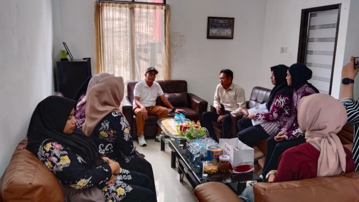 Giat 02 Agustus 2024, Mendapat kunjungan dari Kelurahan Bontang Koala ke kelurahan sempaja barat di pimpin Lurah dan Seklur & menghadiri sosialisasi dan Bimtek aktivasi IKD dikelurahan di Capil Kota Samarinda