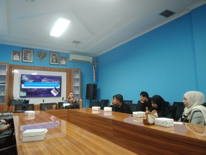 Giat 02 Agustus 2024, Mendapat kunjungan dari Kelurahan Bontang Koala ke kelurahan sempaja barat di pimpin Lurah dan Seklur & menghadiri sosialisasi dan Bimtek aktivasi IKD dikelurahan di Capil Kota Samarinda