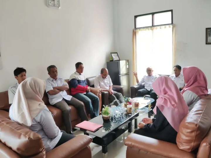 Giat Rabu 07 Agustus 2024, Melaksanakan Rapat Koordinasi Probebaya Tahu. 2024 di Kelurahan Sempaja Barat