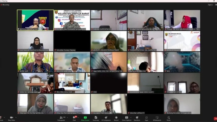 Giat Kamis, 22 Agustus 2024 Mengikuti Zoom Meeting Sosialiasi Pelatihan Sosial Kultural diikuti oleh Lurah, Seklur, dan Seluruh Kasi di Kelurahan Sempaja Barat.