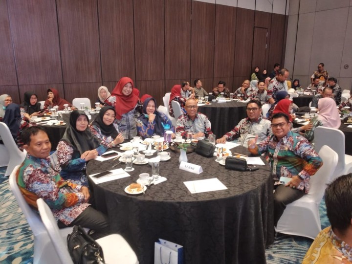 Giat, Kamis 29 Agustus 2024 Menghadiri Launching dan Sosialisasi Penggunaan KKPD di Hotel Mercure Samarinda dihadiri Lurah & Mendapat kunjungan dan perpisahan Mahasiswa UWGM Samarinda di pimpin oleh Seklur.