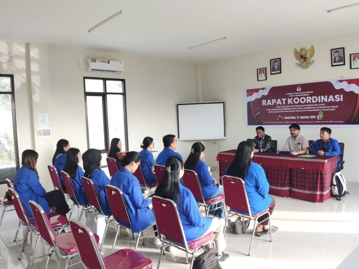 Giat, Kamis 29 Agustus 2024 Menghadiri Launching dan Sosialisasi Penggunaan KKPD di Hotel Mercure Samarinda dihadiri Lurah & Mendapat kunjungan dan perpisahan Mahasiswa UWGM Samarinda di pimpin oleh Seklur.