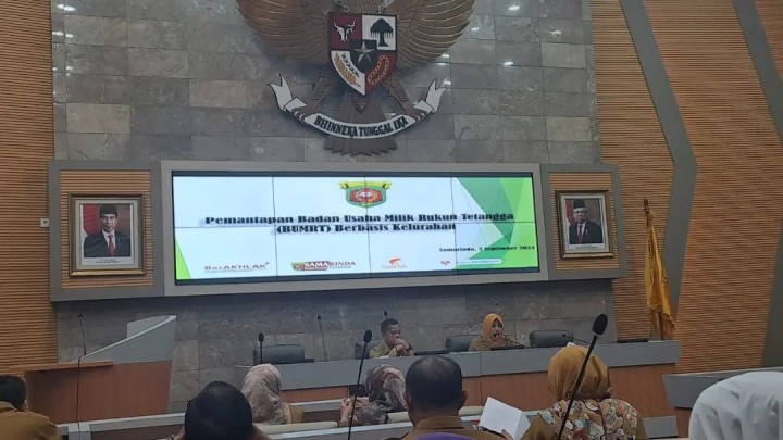 Giat, Senin 02 September 2024 Melaksanakan Apel Senin pagi di kelurahan sempaja barat di pimpin Kasi Ekbang & Menghadiri Rapat Pemantapan Badan Usaha Milik Rukun Tetangga (BUMRT) berbasis kelurahan di Ruang Mangkupalas balaikota Lt 2 dihadiri Lurah.