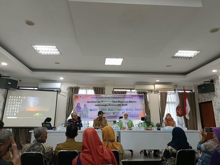 Giat, Selasa 10 September 2024 Menghadiri Rapat Sosialisasi dan Pembinaan Teknis Penyusunan Dokumen dalam Rangka Penilaian KKS Tahun 2025 di Aula kantor kecamatan Samarinda Utara dihadiri Kasi Ekbang.
