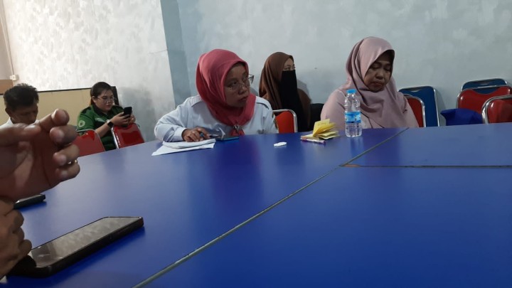 Giat, Rabu 11 September 2024 Menghadiri Rapat Monitoring dan Evaluasi Pelayanan KB KR di kantor DPPKB dihadiri Kasi Kesra & Pengukuran Tanah Jl AW Syahrani GG 4 RT 01 Milik H. Masdi dihadiri Kasi Tapem beserta staf dan Ketua RT 01.