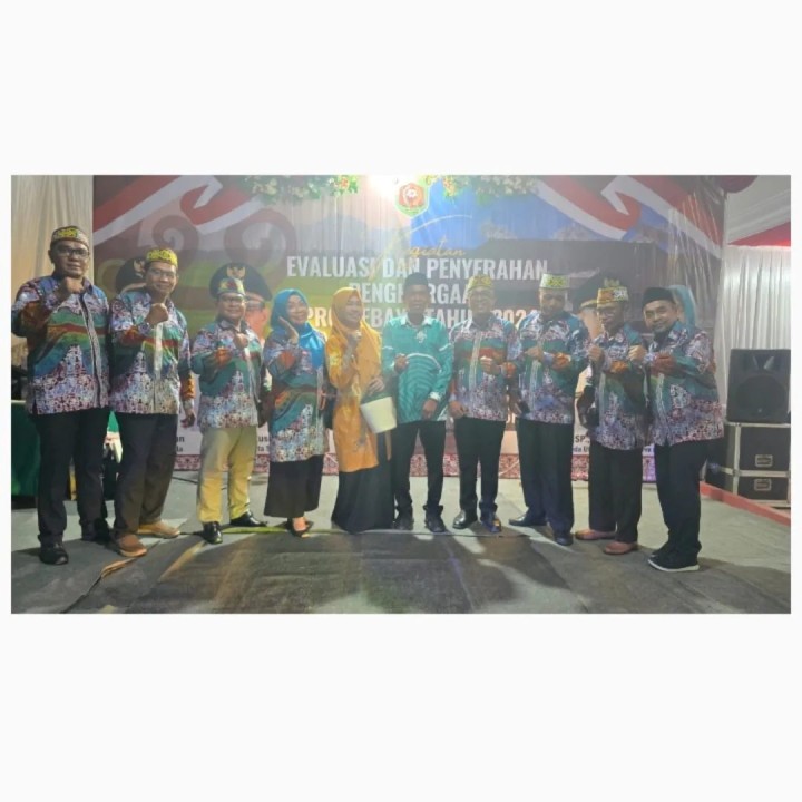 Giat malam, Minggu 22 September 2024 Menghadiri Perpisahan Purna Tugas Camat Samarinda Utara dan Pelaksanaan Evaluasi Kegiatan Probebaya di kantor Kecamatan Samarinda Utara dihadiri Lurah.