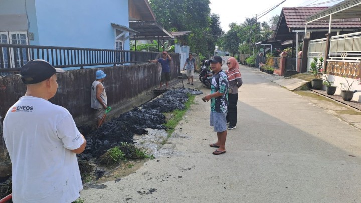 Giat Minggu, 6 Oktober 2024 Gotong Royong Kebersihan Lingkungan dan Drainase di 03, 07 dan RT 08 Kelurahan Sempaja Barat dihadiri Lurah dan Kasi Ekbang.