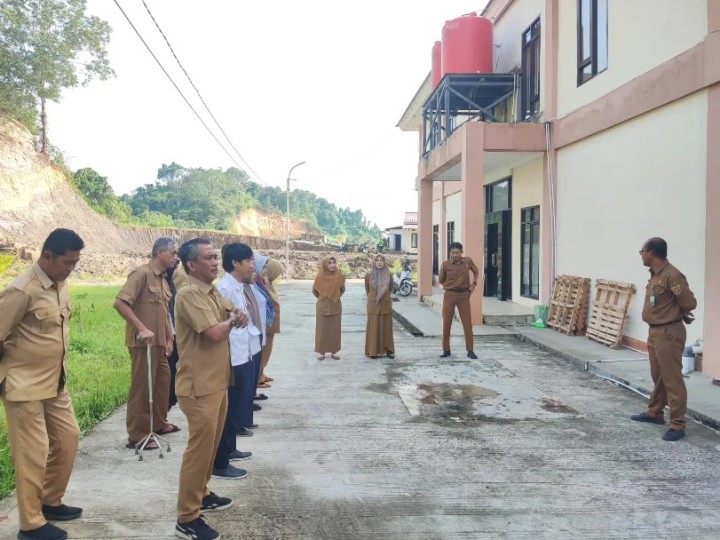 Giat, Senin 07 Oktober 2024 Melaksanakan apel Senin pagi di kelurahan sempaja barat di pimpin Kasi Tapem & Menghadiri Rapat Koordinasi Persiapan Konsolidasi Daerah Tingkat Kota Samarinda di hadiri Bendahara PPS.