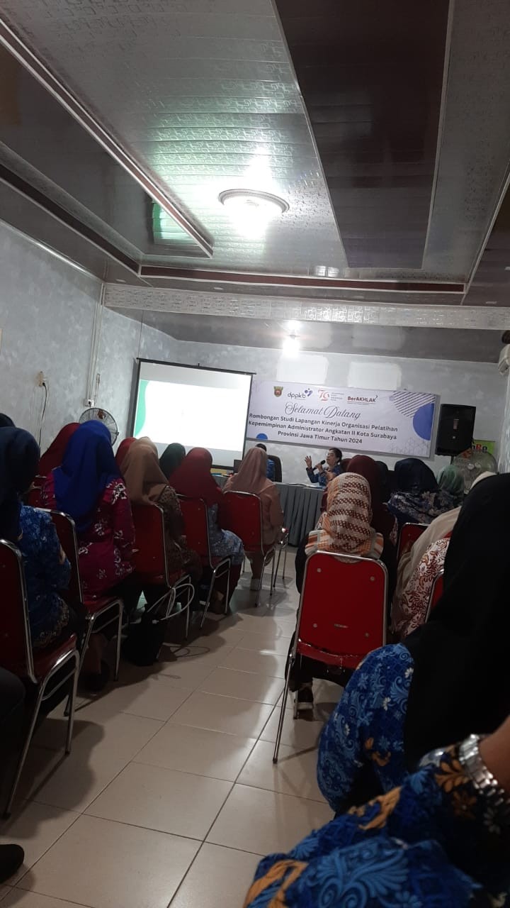 Giat, Kamis 17 Oktober 2024 Menghadiri Rapat Koordinasi pemanfaatan dan penggarapan wilayah prioritas program KBKR pada Dinas Pengendalian Penduduk dan keluarga berencana Kota Samarinda di Aula DPPKB Kota Samarinda dihadiri Kasi Kesra & Peninjauan Lokasi Tanah oleh Kasi Tapem beserta staf.