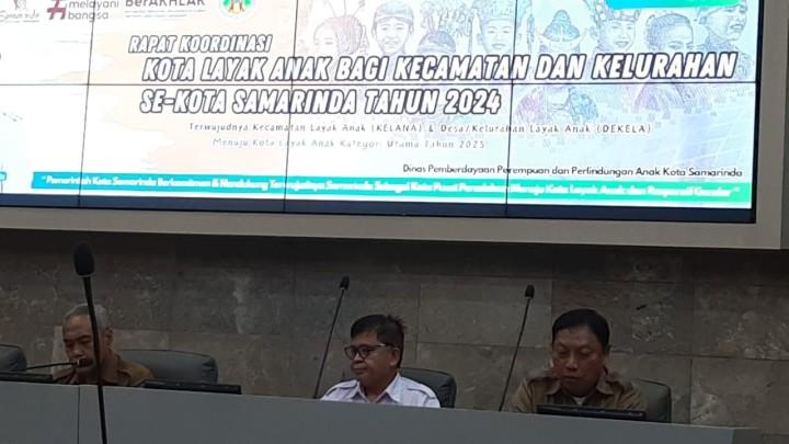 Giat, Senin 04 November 2024 Melaksanakan apel Senin pagi di kelurahan sempaja barat di pimpin oleh Kasi Ekobang, Menghadiri Rapat Pengendalian Program (Radalgram) DPPKB Kota Samarinda di Hotel Puri Senyiur Kota Samarinda di hadiri Lurah,  Menghadiri Rapat Koordinasi KLA (Kota Layak Anak) Tahun 2024/2025 di Ruang Rapat Mangkupelas dihadiri Kasi Kesra & Peninjauan Lapangan Mediasi bidang Tanah SHM 1219/Sempaja Barat di Jl AW Syahrani GG 1 Blok I RT 2 dihadiri Kasi Tapem beserta staf dan Ketua RT 02.