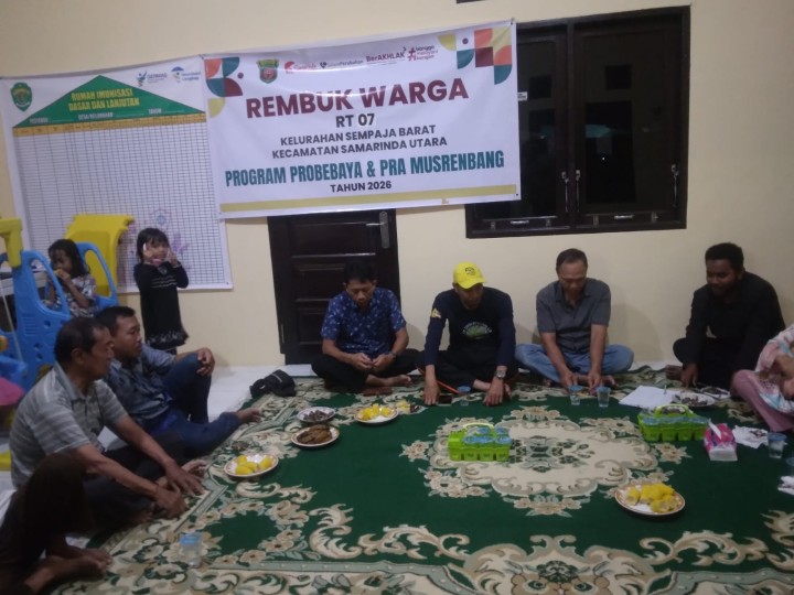 Giat malam, Selasa 12 November 2024 Menghadiri Rembuk Warga Persiapan Kegiatan Probebaya Tahun 2026 dan Musrembang Tahun 2025 di RT 07 Kelurahan Sempaja Barat dihadiri oleh Seklur, Kasi Ekobang, Kasi Tapem, Pendampingan Infrastruktur, Pendamping Non Infrastruktur, Ketua RT dan seluruh warga RT 07.