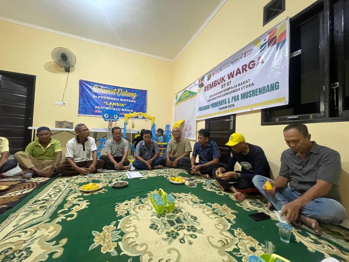 Giat malam, Selasa 12 November 2024 Menghadiri Rembuk Warga Persiapan Kegiatan Probebaya Tahun 2026 dan Musrembang Tahun 2025 di RT 07 Kelurahan Sempaja Barat dihadiri oleh Seklur, Kasi Ekobang, Kasi Tapem, Pendampingan Infrastruktur, Pendamping Non Infrastruktur, Ketua RT dan seluruh warga RT 07.