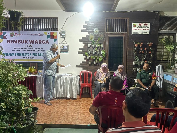 Giat malam,  Rabu 13 November 2024 Menghadiri Rembuk Warga Persiapan Kegiatan Probebaya Tahun 2026 dan Musrembang Tahun 2025 di RT 06 Kelurahan Sempaja Barat dihadiri oleh Kasi Ekobang, Pendamping Non Infrastruktur, Babinsa, Ketua RT dan seluruh warga RT 06.