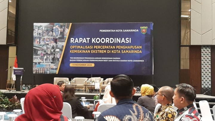 Giat, Kamis 14 November 2024 Menghadiri Rapat Koordinasi optimalisasi percepatan penghapusan kemiskinan ekstrem di kota Samarinda dihadiri Kasi Kesra.