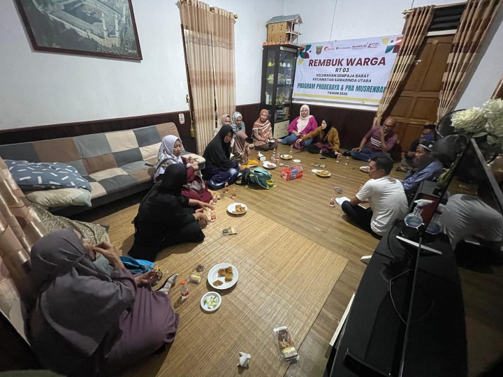 Giat, Minggu 17 November 2024 Menghadiri Rembuk Warga Persiapan Kegiatan Probebaya Tahun 2026 dan Musrembang Tahun 2025 di RT 03 Kelurahan Sempaja Barat dihadiri oleh Kasi Ekobang, Kasi Tapem, Kasi Kesra, Pendampingan Infrastruktur, Pendamping Non Infrastruktur, Ketua RT dan seluruh warga RT 03.