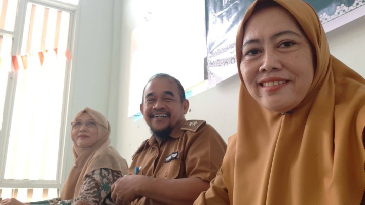 Giat, Selasa 19 November 2024 Menghadiri Rapat Musyawarah Masyarakat Desa di Aula Kelurahan Sempaja Selatan dihadiri Kasi Kesra.