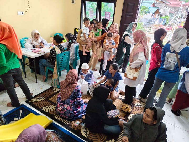 Giat, Rabu 20 November 2024 Menghadiri Sosialisasi tentang Pencegahan Pelanggaran netralitas ASN pemilihan Kepala Daerah serentak Tahun 2024 di ruang Mangkupelas Lt 2 dihadiri Lurah, Menghadiri Gladi Bersih apel gelar pasukan, penyerahan BKP Petugas Ketertiban PAM TPS se-Kota Samarinda ke Polresta Samarinda dalam Rangka PAM Pilkada serentak 2024 di Lapangan Eks Bandara Temindung Samarinda dihadiri Kasi Tapem & Monitoring kegiatan posyandu Bintang " Balita" di hadiri Kasi Kesra