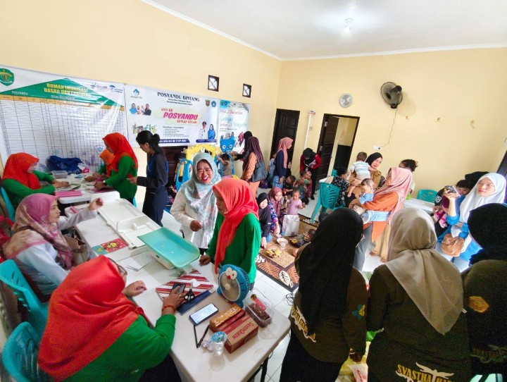 Giat, Rabu 20 November 2024 Menghadiri Sosialisasi tentang Pencegahan Pelanggaran netralitas ASN pemilihan Kepala Daerah serentak Tahun 2024 di ruang Mangkupelas Lt 2 dihadiri Lurah, Menghadiri Gladi Bersih apel gelar pasukan, penyerahan BKP Petugas Ketertiban PAM TPS se-Kota Samarinda ke Polresta Samarinda dalam Rangka PAM Pilkada serentak 2024 di Lapangan Eks Bandara Temindung Samarinda dihadiri Kasi Tapem & Monitoring kegiatan posyandu Bintang " Balita" di hadiri Kasi Kesra