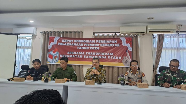 Giat, Kamis 21 November 2024 Menghadiri pelaksanaan apel gelar pasukan, Penyerahan BKO petugas ketertiban PAM TPS se-Kota Samarinda ke Polresta Samarinda dalam Rangka PAM Pilkada serentak Tahun 2024 di lapangan Eks Bandara Temindung dihadiri Lurah, Kasi Tapem beserta staf, Menghadiri kegiatan Bimtek Konvensi hak Anak (KHA) di Hotel Grand Sawit Samarinda dihadiri Kasi Kesra, Menghadiri rapat koordinasi persiapan pelaksanaan pilkada 2024 di Aula kantor kecamatan Samarinda Utara dihadiri Lurah & Menghadiri Rapat Focus Group Diacuasion (FGD) Persiapan kelurahan ramah perempuan dan peduli anak di ruang rapat Mangkupelas dihadiri Staf Kesra.
