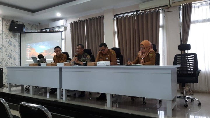 Giat, Selasa 26 November 2024 Menghadiri pendampingan PPRG (Penyusunan Analisis Gender pada dokumen penggaran) di Aula Kecamatan Samarinda Utara dihadiri Kasi Kesra beserta staf.