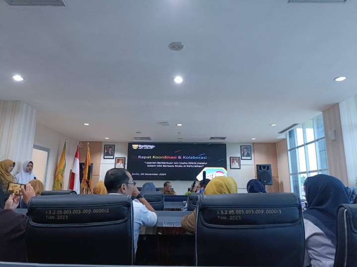 Giat, Senin 09 Desember 2024 Melaksanakan apel Senin pagi di kelurahan sempaja barat dipimpin Kasi Kesra, Menghadiri Rapat Koordinasi tentang Layanan Berbatuan Izin Usaha Mikro melalui Sistem OSS berbasis Risiko (OSS RBA) di kelurahan di Ruang Rapat DPMPTSP Kota Samarinda dihadiri Kasi Ekbang & Menghadiri Rapat Bimtek SIMDA Barang dihadiri Bendahara barang dan staf.