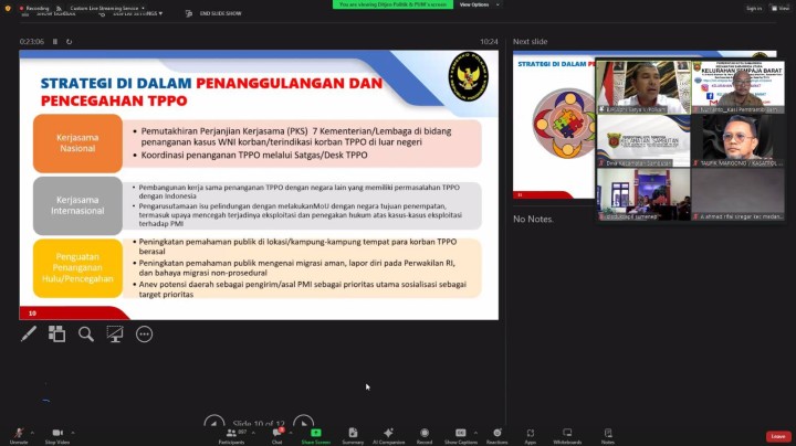 Giat, Selasa 10 Desember 2024 Menghadiri Pelatihan manajemen Keprotokolan dan Master of Ceremony di lingkungan Pemerintah Kota Samarinda di Hotel Mercure Samarinda dihadiri sekretaris dan staf, Menghadiri Rapat Reviu Masterplan Pengendalian Banjir Kota Samarinda ( APBD 2024) di Hotel Fugo Samarinda dihadiri Lurah, Peninjauan ke lapangan pengajuan pemecahan sertifikat.. lokasi di jl. AW. Syahranie  4 blok. W RT.01 dihadiri Kasi Tapem beserta staf, Mengikuti Zoom Meeting webinar dengan Tema " Sinergi Pencegahan dan Penindakan Tindak Pidana Perdagangan orang (TPPO) diikuti oleh Kasi Tapem, Menghadiri pelaksanaan FGD E-Kinerja di Ruang Assessment BKPSDM Kota Samarinda dihadiri staf & Mendapat kunjungan dari Kecamatan Samarinda Utara laporan Pelayanan dikelurahan dihadiri Plt. Camat Samarinda Utara, Kasi Pelayanan kecamatan beserta staf dan Kasi Tapem.