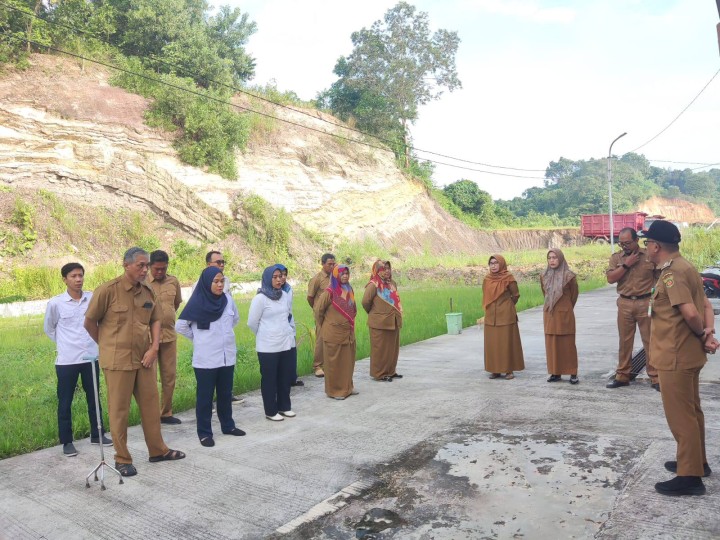 Giat, Senin 6 Januari 2025  Melaksanakan apel Senin pagi di kelurahan sempaja barat di pimpin Lurah & Dilanjutkan Rapat Koordinasi diawal Tahun dengan seluruh Kasi kelurahan sempaja barat dipimpin Lurah.
