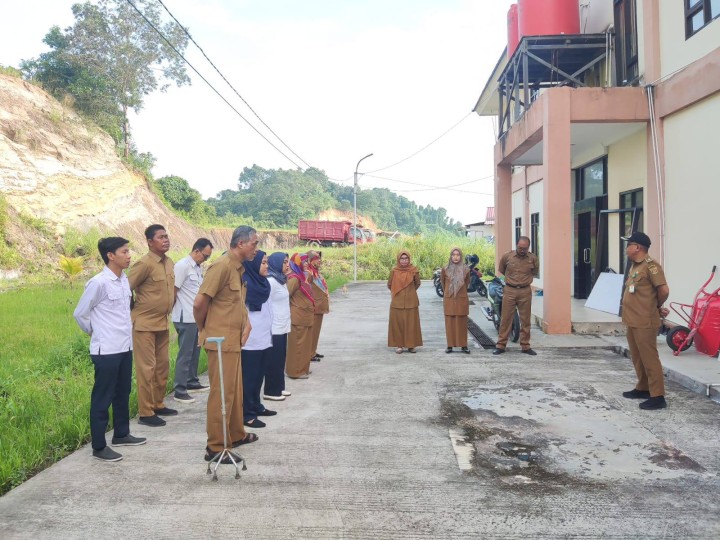 Giat, Senin 6 Januari 2025  Melaksanakan apel Senin pagi di kelurahan sempaja barat di pimpin Lurah & Dilanjutkan Rapat Koordinasi diawal Tahun dengan seluruh Kasi kelurahan sempaja barat dipimpin Lurah.