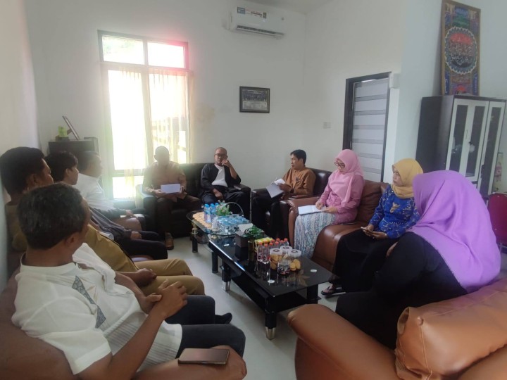 Giat, Senin 20 Januari 2025 Menghadiri Upacara Pembukaan dan  memeriahkan Hari Jadi Kota Samarinda ke 357 dan Pemerintah Kota Samarinda ke 65 di lapangan Kecamatan Samarinda Utara dihadiri Lurah, Seklur, seluruh Kasi dan Seluruh Staf Kelurahan Sempaja Barat & Melaksanakan Rapat Koordinasi dengan Seklur, seluruh Kasi dan Seluruh Staf Kelurahan Sempaja Barat dipimpin Lurah.