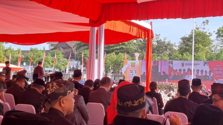 Giat, Selasa 21 Januari 2024 Menghadiri Upacara Peringatan Hari Jadi Kota Samarinda ke 357 dan HUT Kota Samarinda ke 65 di Lapangan Parkir GOR Segiri Samarinda dihadiri Lurah & Mengikuti Zoom Meeting Pemberian Informasi langsung kepada peserta jaminan kesehatan nasional (JKN) diikuti Kasi Kesra.