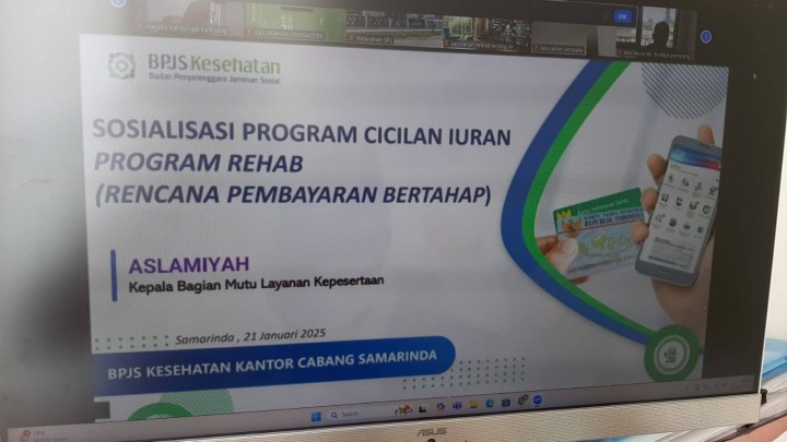 Giat, Selasa 21 Januari 2024 Menghadiri Upacara Peringatan Hari Jadi Kota Samarinda ke 357 dan HUT Kota Samarinda ke 65 di Lapangan Parkir GOR Segiri Samarinda dihadiri Lurah & Mengikuti Zoom Meeting Pemberian Informasi langsung kepada peserta jaminan kesehatan nasional (JKN) diikuti Kasi Kesra.