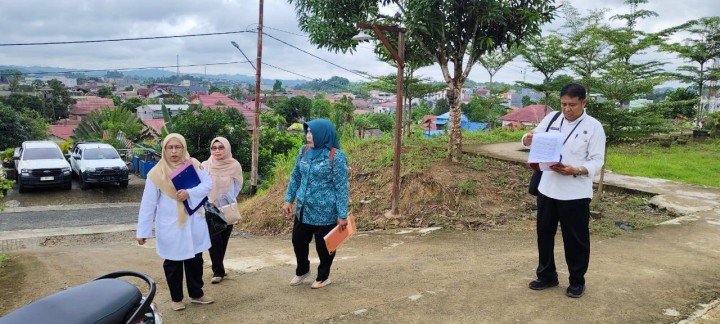 Giat, Rabu 22 Januari 2025 Menghadiri Bimtek Layanan Berbantuan Online Single sSubmission Risk-Based Approach (OSS RBA) Tingkat Kelurahan dan Kecamatan Kota Samarinda di Kantor DPMPTSP Kota Samarinda dihadiri Staf & Penilaian lomba kebersihan Lingkungan RT disetiap Kelurahan, oleh Kecamatan Samarinda Utara dlm rangka HUT Kota Samarinda dihadiri Kasi Ekbang beserta staf.