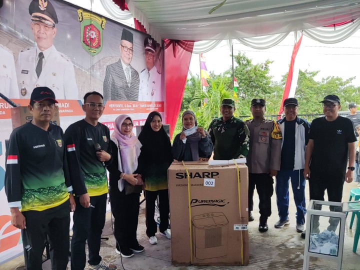 Giat, Minggu 26 Januari 2025 Kegiatan jalan santai pada Kelurahan Sempaja Barat dalam Rangka memeriahkan HUT Kota Samarinda ke 357 dan Pemerintah Kota Samarinda ke 65 sekaligus pemberian Donprize Jalan Santai hadiah Utama. Pembukaan Jalan Santai yang di pimpin oleh Bapak Sekretaris Lurah Sempaja Barat dengan memperingati HUT Kota Samarinda & Pemkot Samarinda. Terima kasih kepada seluruh warga Kelurahan Sempaja Barat atas partisipasi mengikuti dan memeriahkan.