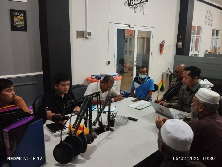 Giat, Kamis 06 Februari 2025 Menghadiri Rapat Evaluasi dan Sosialisasi Persiapan Aplikasi e-Tepian Tahun 2025 di Ruang Rapat Lt 3 balaikota Samarinda (ex BPBJ) dihadiri Bendahara & Menghadiri Mediasi tentang Masalah tanah di gang jambu citra rt 02 di Kantor BPN Kota Samarinda dihadiri Kasi Tapem beserta staf dan Ketua RT 02.