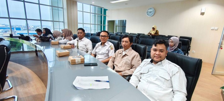 Giat, Selasa 11 Februari 2025 Hari pertama Menghadiri Pelatihan Editing video kreatif dgn Smartphone dilingkungan Kecamatan dan Kelurahan Tahun 2025 di Ruang Pertemuan DPMPTSP Lt 5 dihadiri staf,  Peninjauan lahan dan bangunan  permohonan kehilangan dokumen tanah di jl. AW Syahranie gg 4 blok.S RT 1 dihadiri Kasi Tapem beserta staf , Peninjauan lokasi lahan permohonan pembuatan sertifikat di jl. AW Syahranie gg H. Sapri dihadiri Kasi Tapem beserta staf.