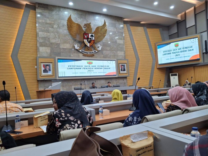 Giat, Jum'at 14 Februari 2025 Menghadiri Rapat Verifikasi Calon Peserta Pekerja Rentan di ruang rapat Mangkupelas Lt 2 dihadiri Kasi Ekbang & Menghadiri Rapat Koordinasi dengan Plt. Camat Samarinda Utara di ruang camat Samarinda Utara dihadiri Sekretaris Lurah.